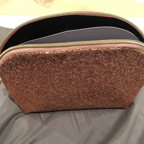 ESTE LAUDER GLAM-GLITTER BAG & ESSENTIALS - Picture 2 of 5